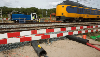 HDD between “live” rail and metro tracks – OV SAAL Schinkelbrug