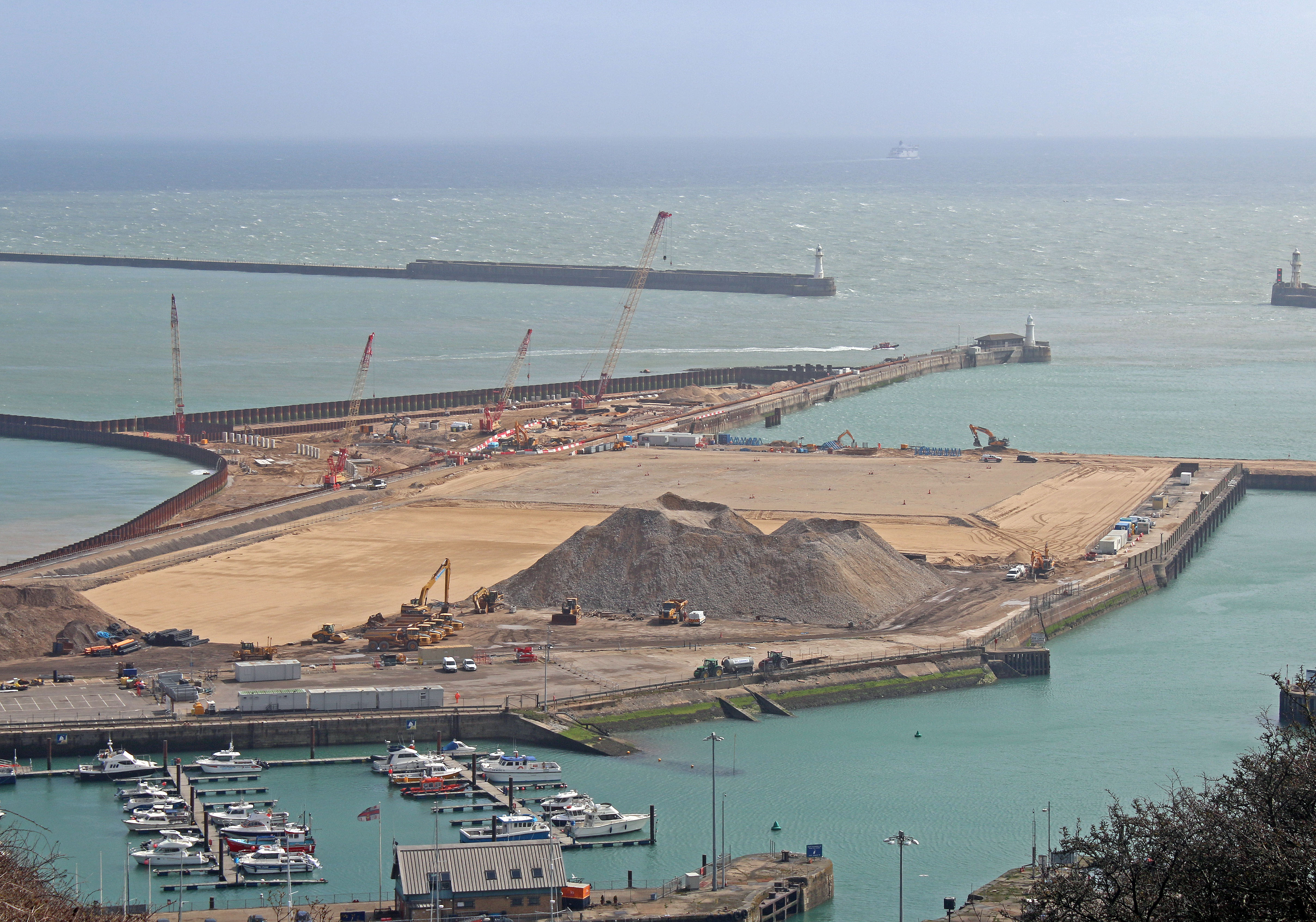 VS DWDR scheme gives back to the local community